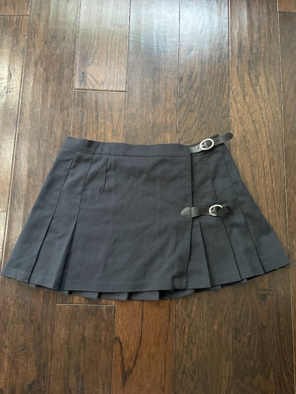 Brandy Melville Dana Skirt - Black - One Size